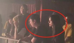 纽约网红吃瓜事件视频,一场引发热议的街头冲突瞬间