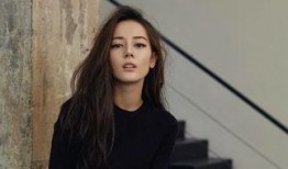 娱乐吃瓜女艺人喜欢显摆,揭秘娱乐圈“吃瓜女艺人”的显摆人生
