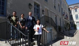 网红炸裂吃瓜事件视频,一场网络狂欢背后的真相揭秘